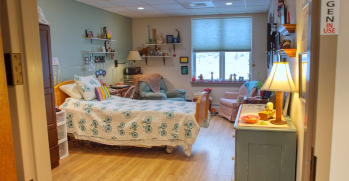 How to decorate a nursing home room