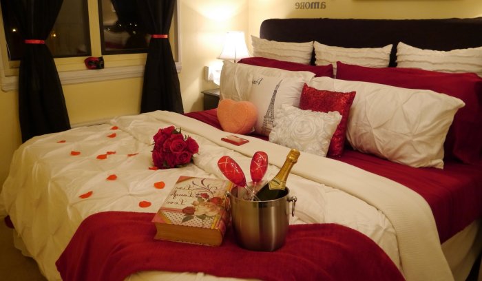 How to decorate a room romantic night