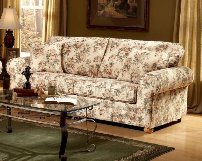 How to decorate living room with floral sofa